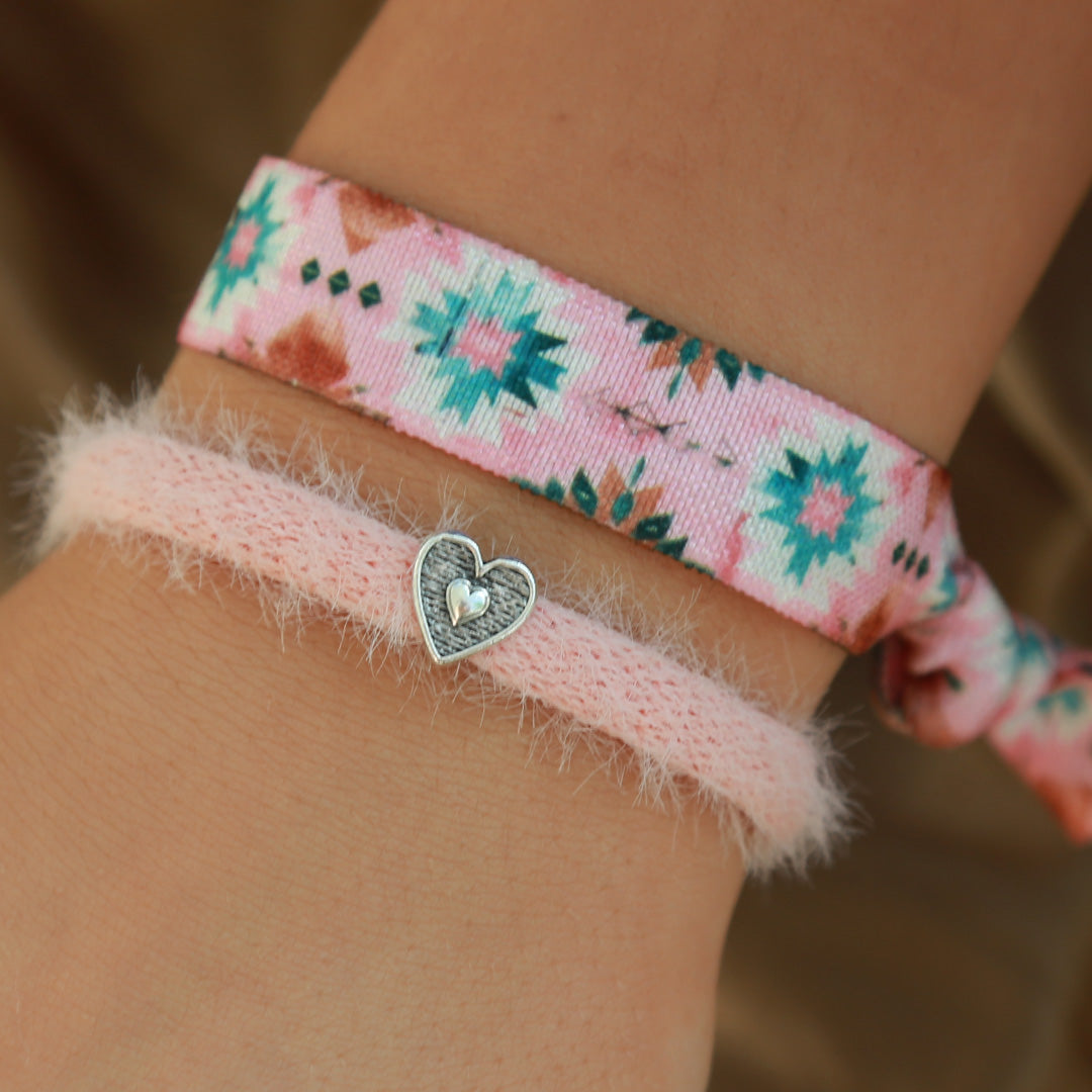 Armband fluffy lichtroze zilver