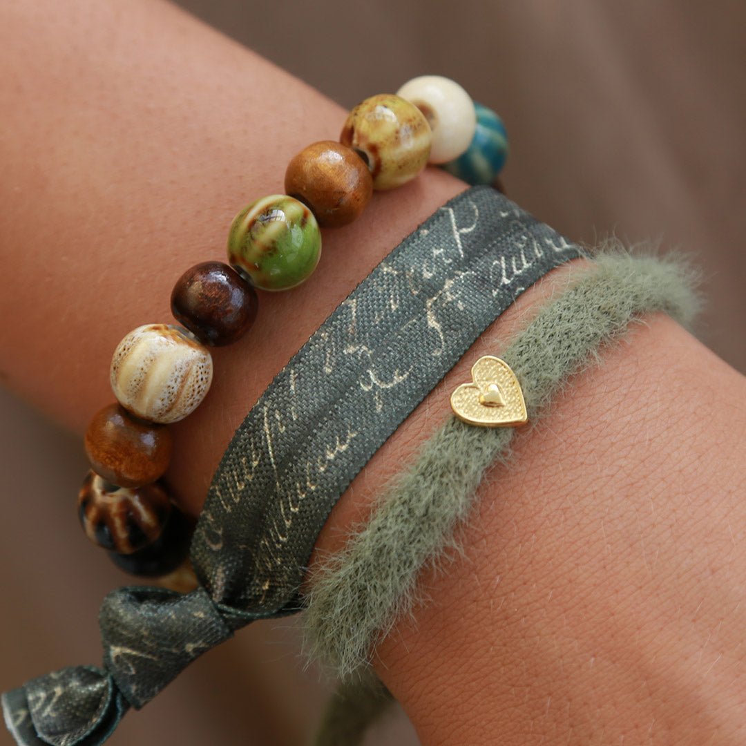 Armband fluffy olijfgroen