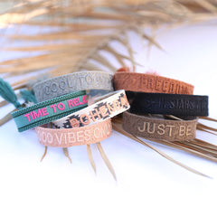 Gewebtes armband cool to be kind light grey